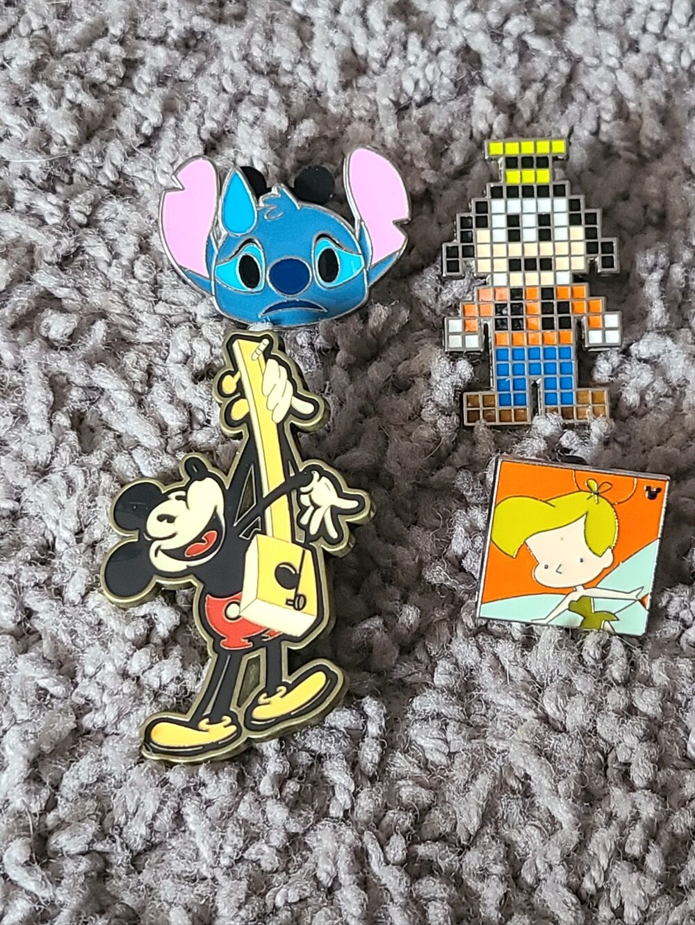 Disney Pin Trading Lot - Picture 2 of 4